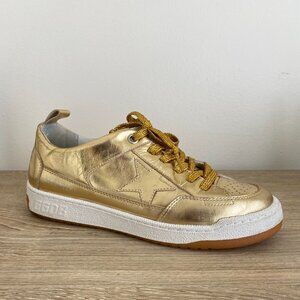 Yeah Gold Goose Sneakers in Gold Laminated Leather size 39